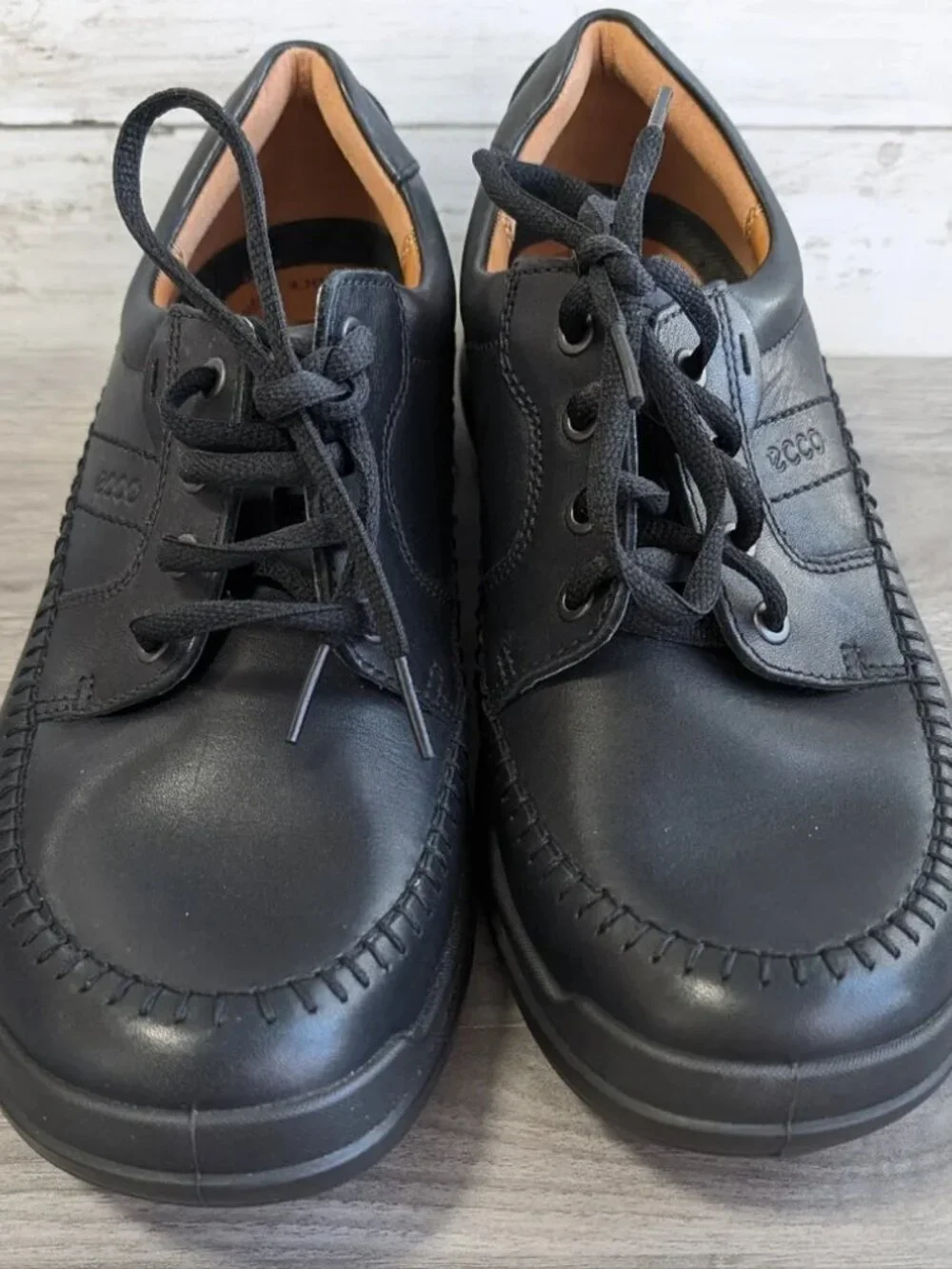 ECCO HOWELL Black Lace Walking Shoes